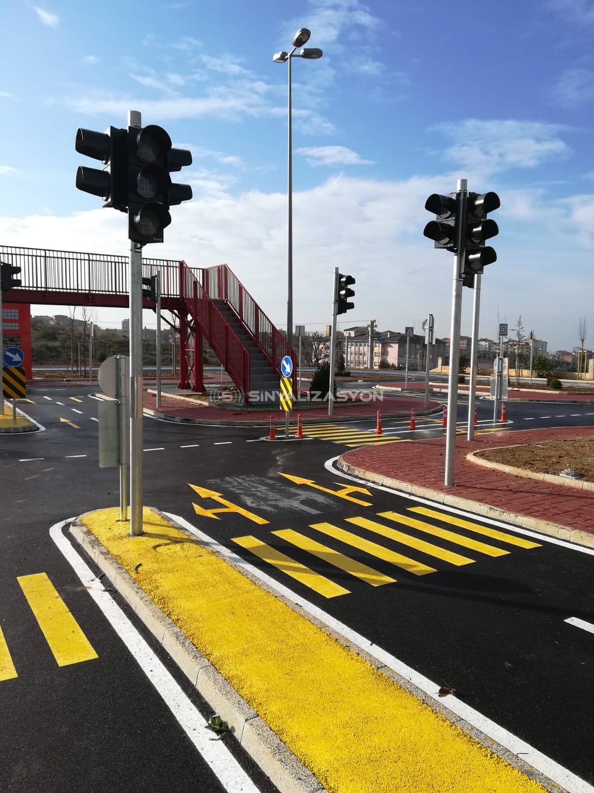 Çayırova Belediyesi için Trafik Eğitim Parkı Sinyalizasyon seti kurulumu gerçekleştirildi